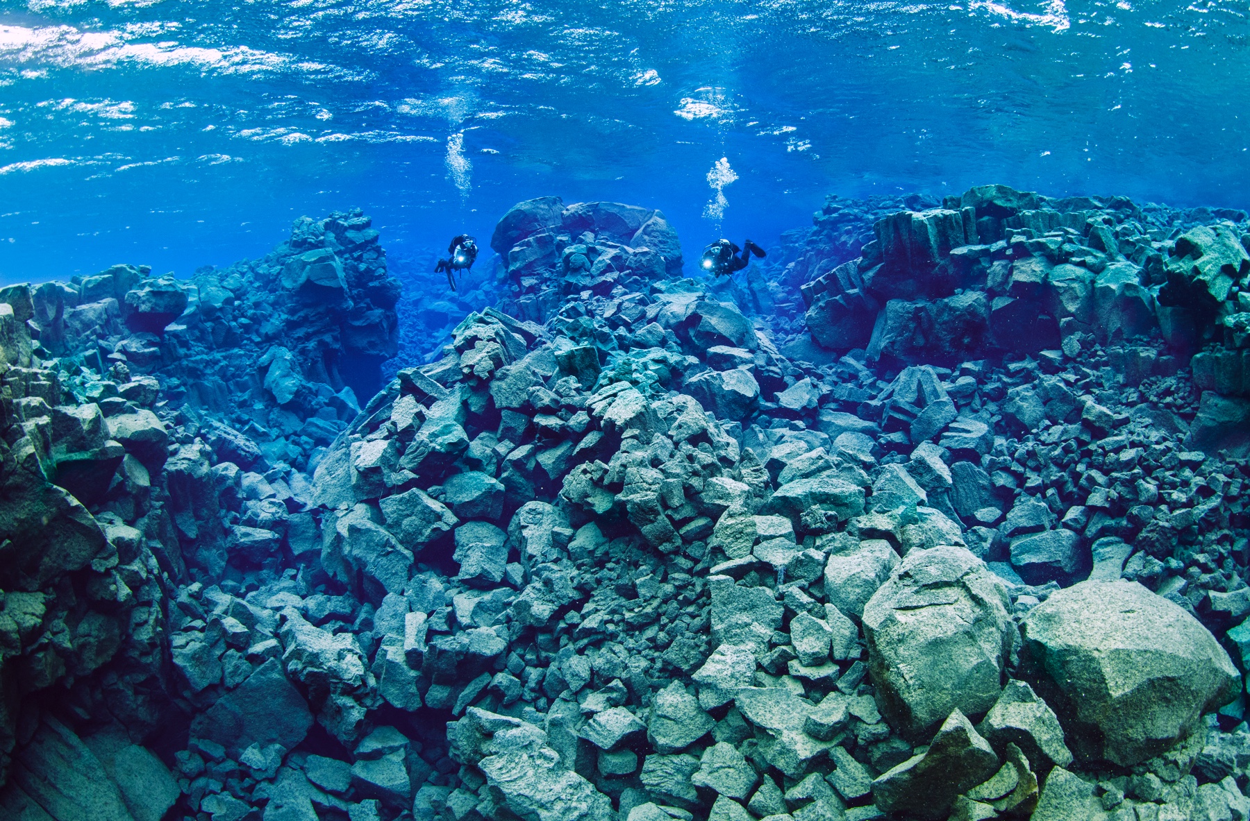 clear-water-and-visibility-in-davidsgja-fissure-iceland.jpg