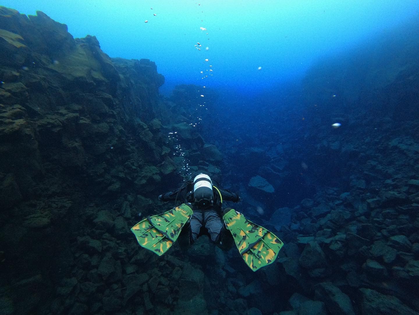 hugo-diving-guide-dive.is-iceland.jpg