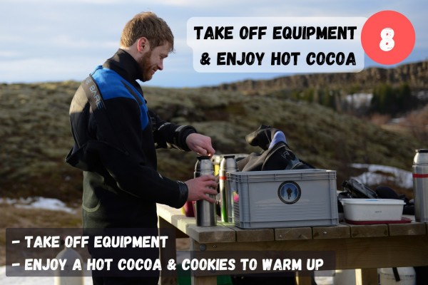 dive.is-hot-and-cold-silfra-diving-between-the-tectonic-plates-take-off-equipment-and-enjoy-hot-cocoa-15-600x400.jpg