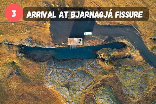 Arrival at Bjarnagjá fissure